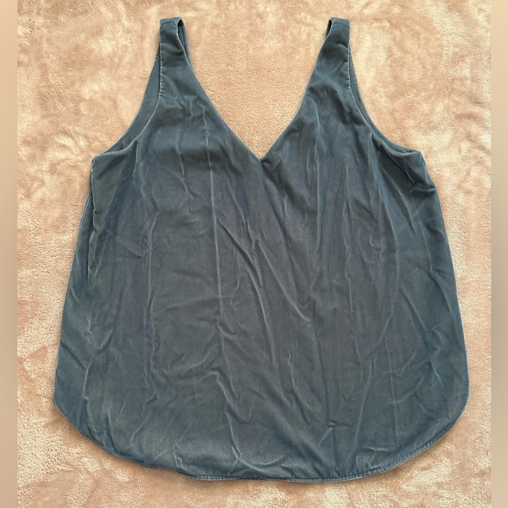 NWT: Blue Loft velvet tank top